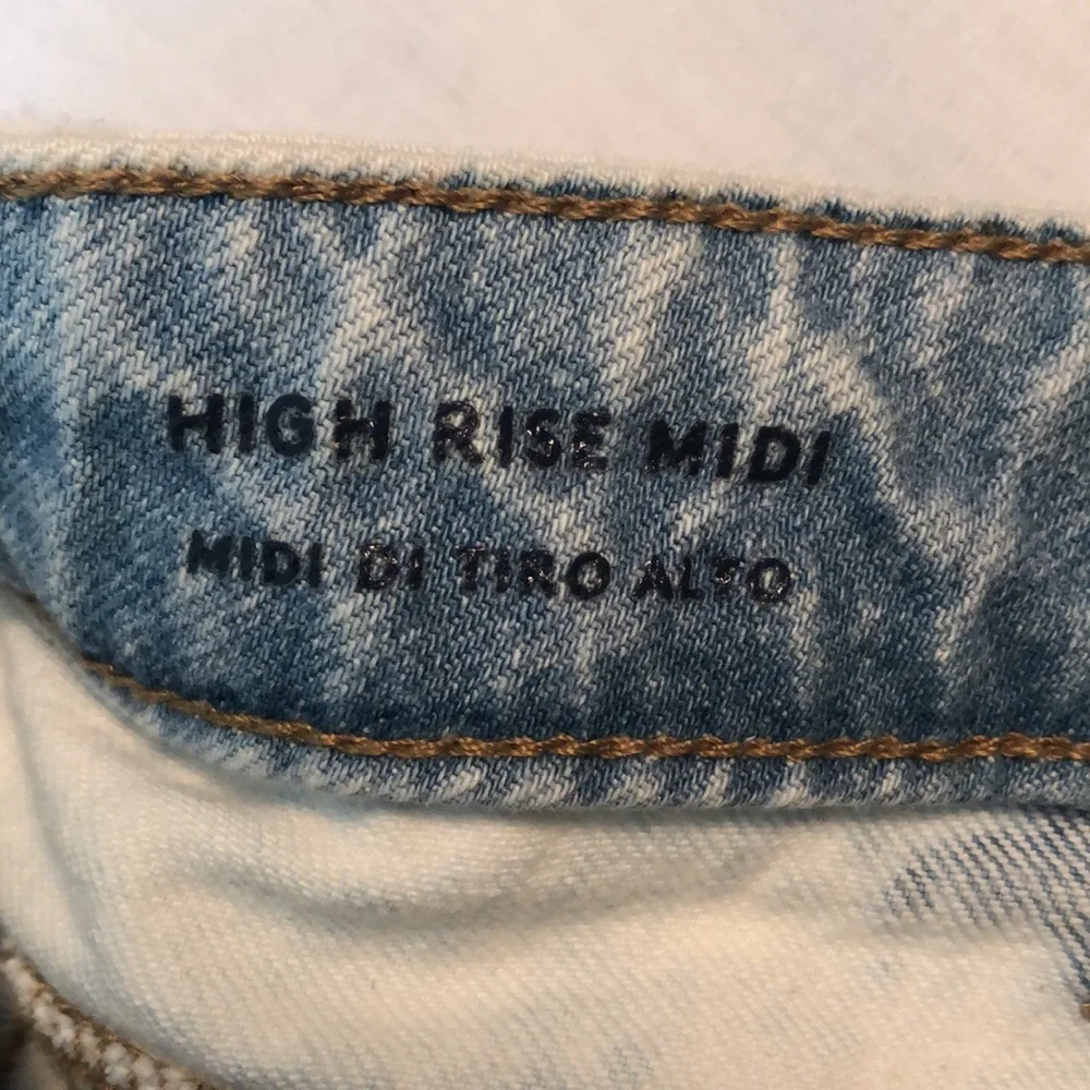 Universal Thread High Rise Midi Short - Picture 4 of 4